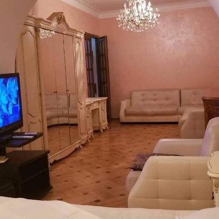Apartment Irma Rustaveli 57 Batumi Eksteriør bilde