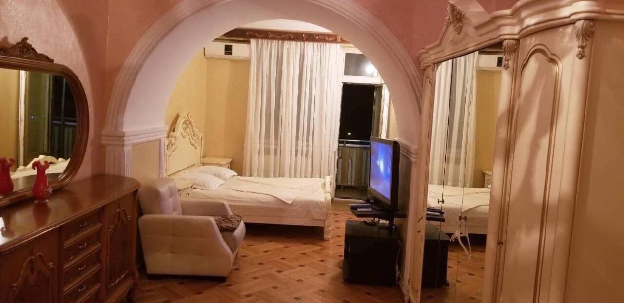 Apartment Irma Rustaveli 57 Batumi Eksteriør bilde