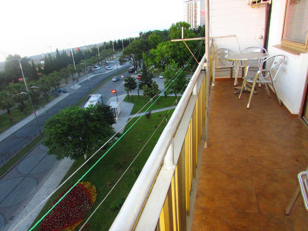 Apartment Irma Rustaveli 57 Batumi Eksteriør bilde