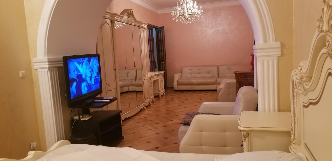 Apartment Irma Rustaveli 57 Batumi Eksteriør bilde